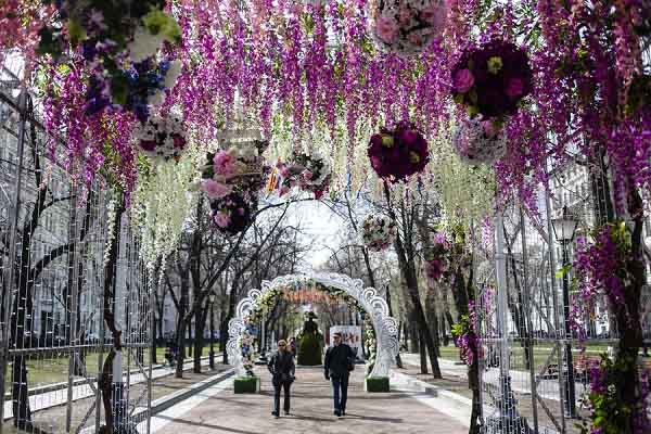 Москва встречает гостей: чем столица удивит туристов из Беларуси на весеннем фестивале?