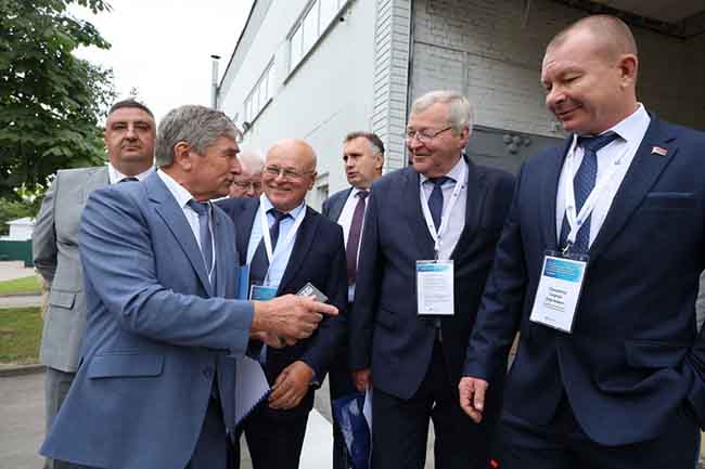 ДОРОГИ УМНЕЮТ